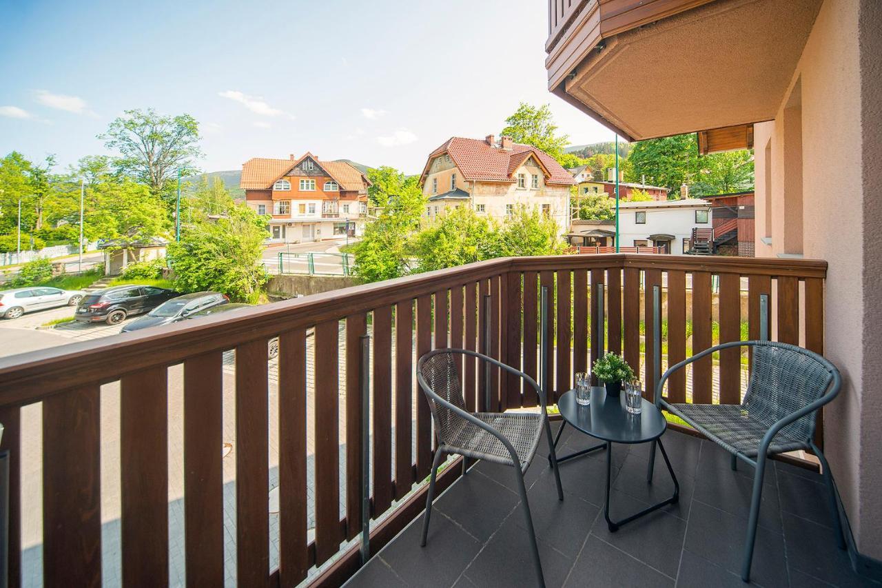 Sun Seasons 24 - Nad Lomnica 14 Centrum Apartment